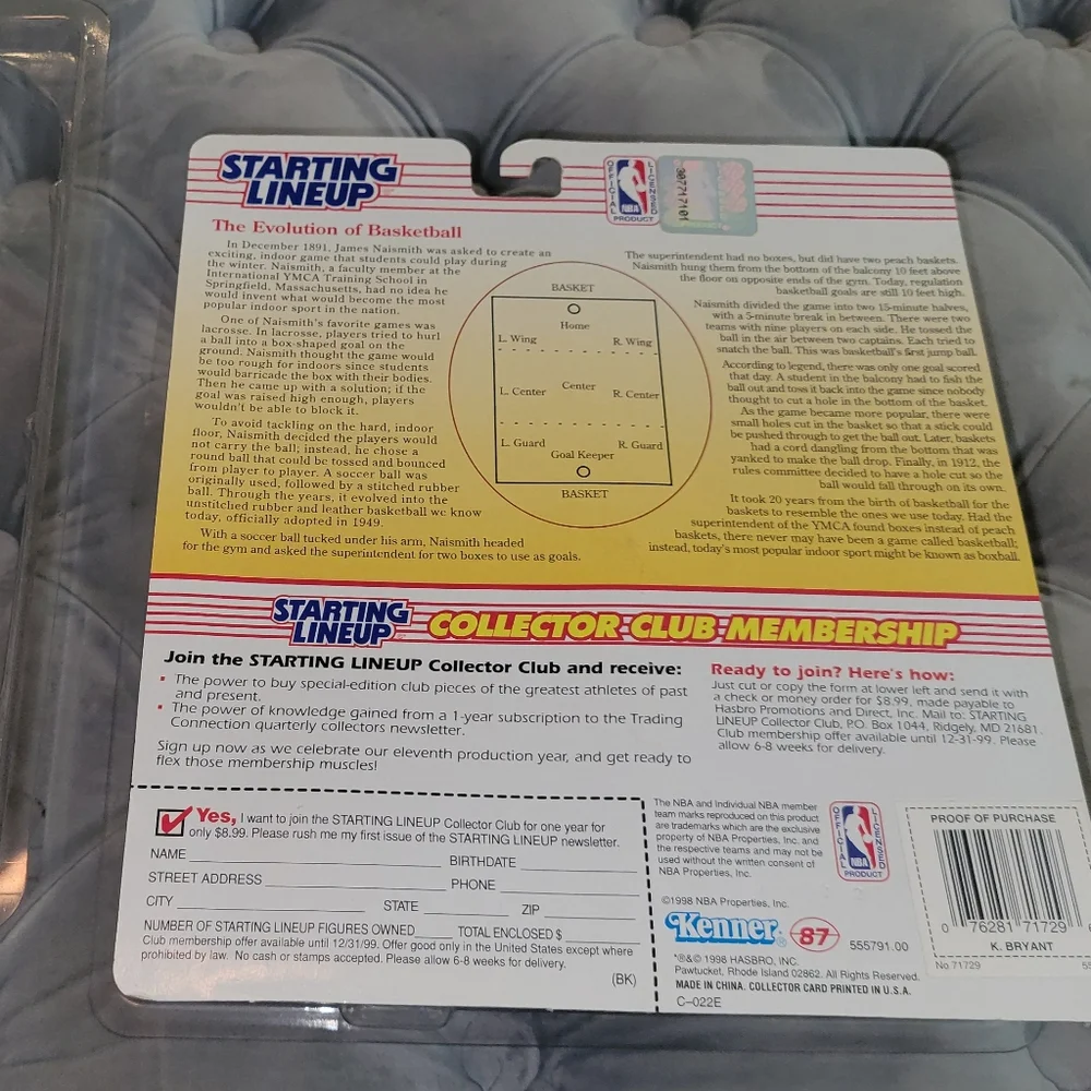 Kobe Bryant 1998 Edition Starting Lineup Figure - Picture 3 of 3